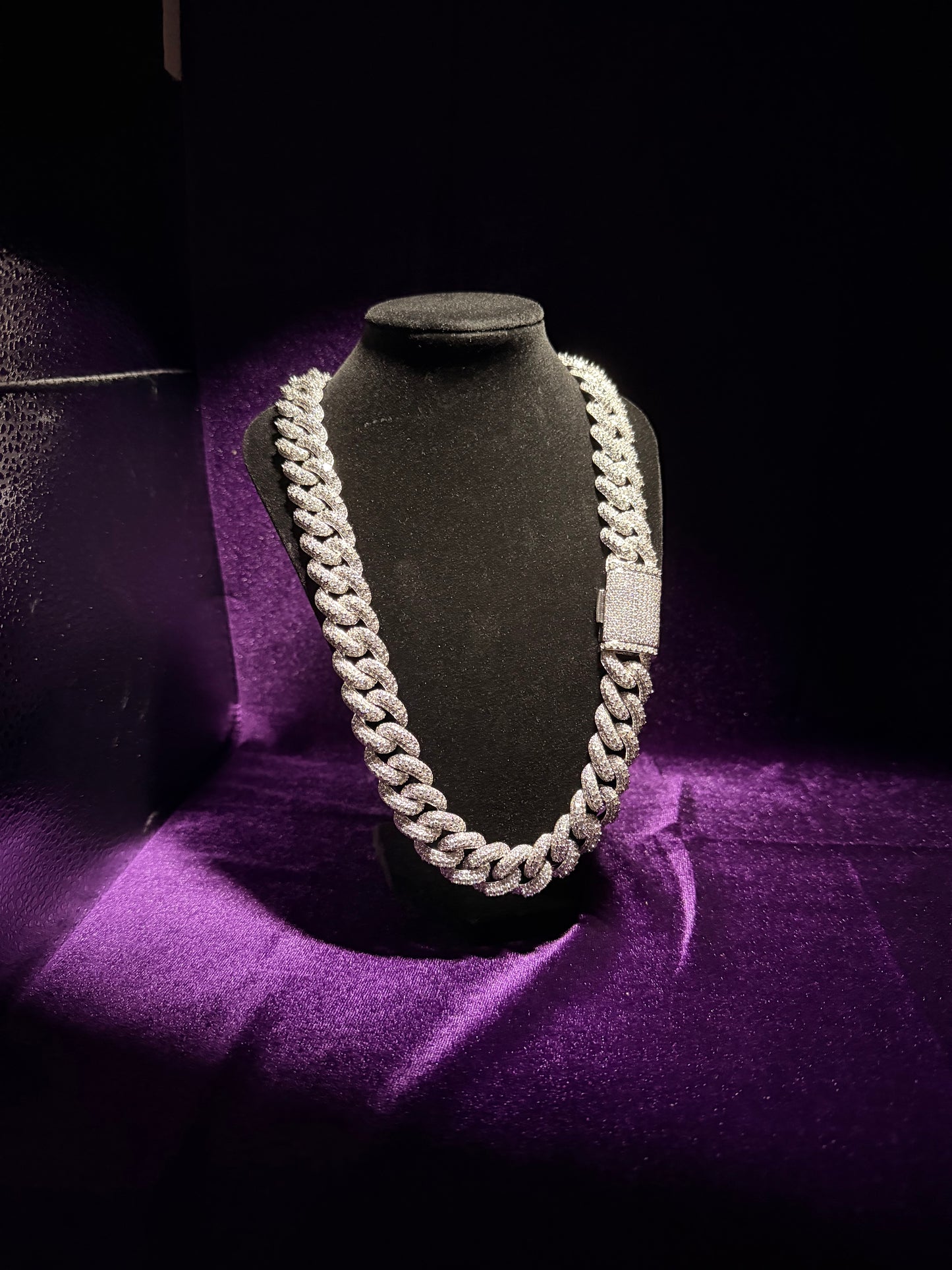 Silver Raised set Cuban link 18mm