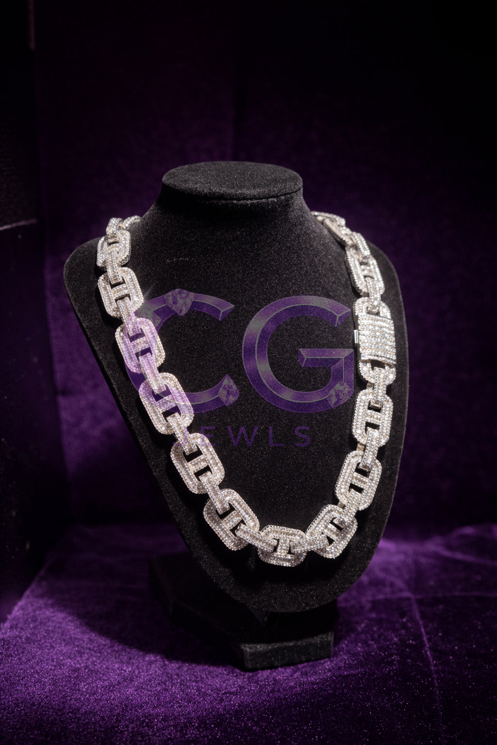 Silver Iced Out Gucci Link Necklace