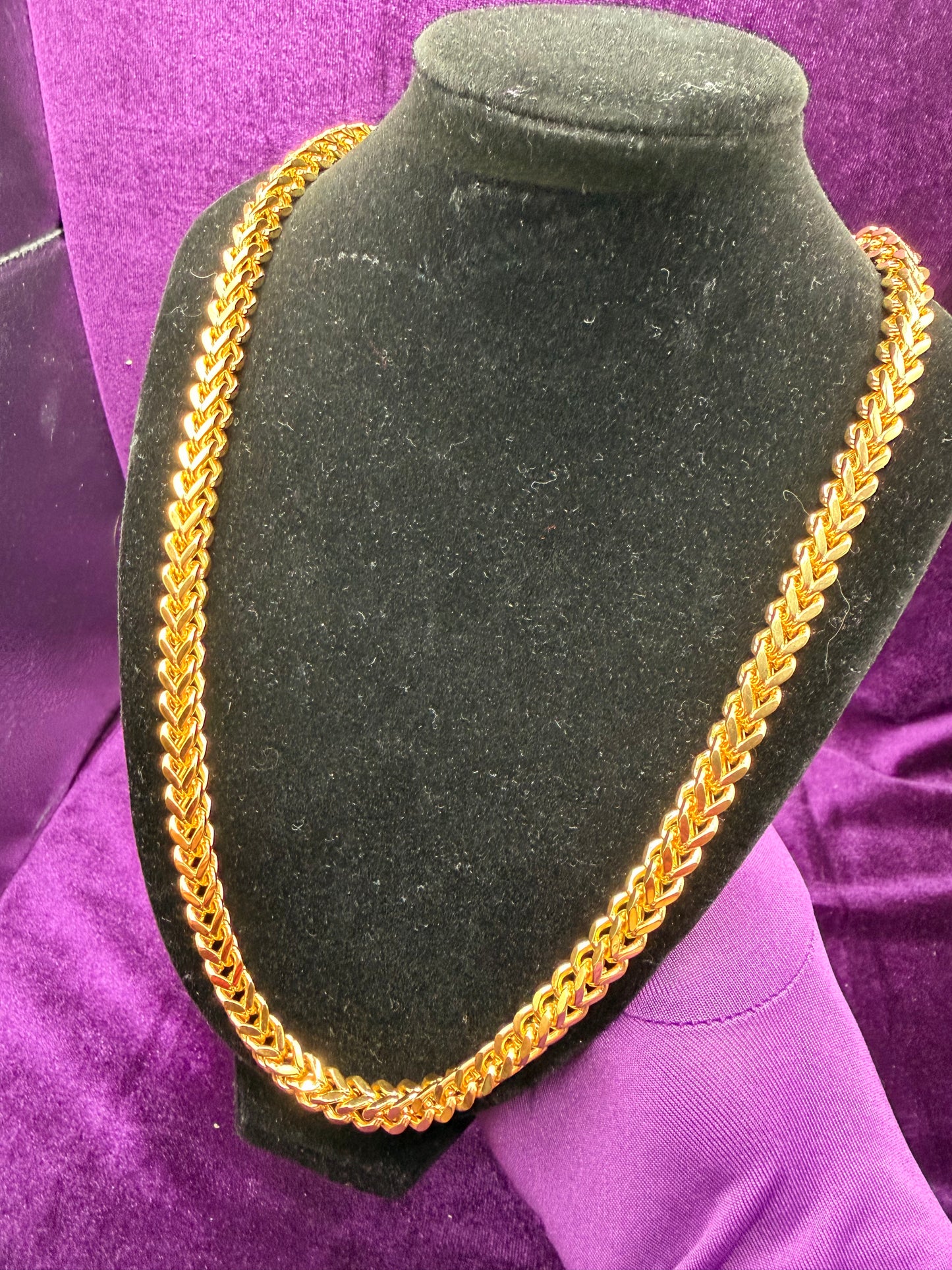 Gold Box Wheat Link Necklace