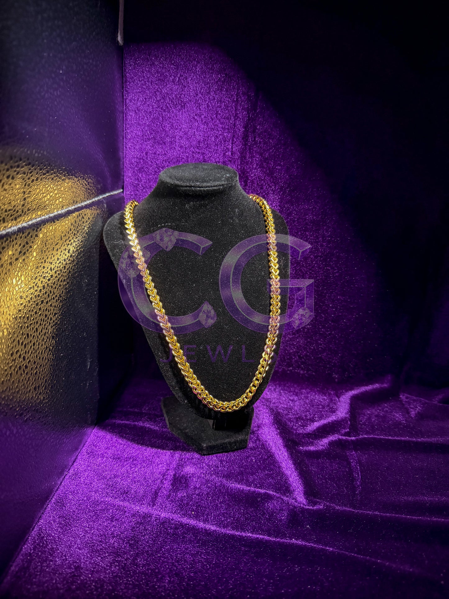 Gold Box Wheat Link Necklace